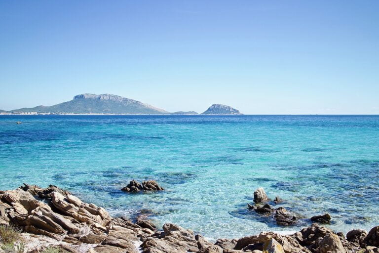 cand sa mergi in sardinia