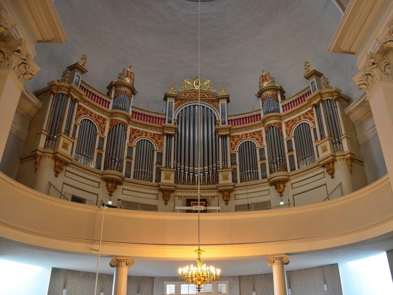 cat dureaza cununia religioasa